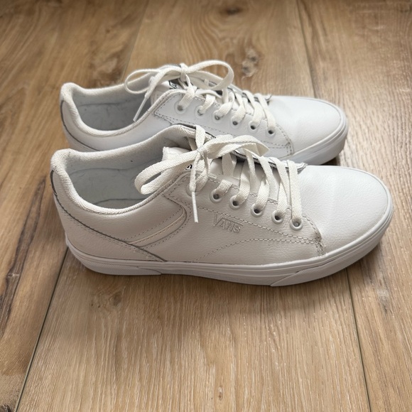 Vans® Seldan Women’s Sneakers - Picture 4 of 9